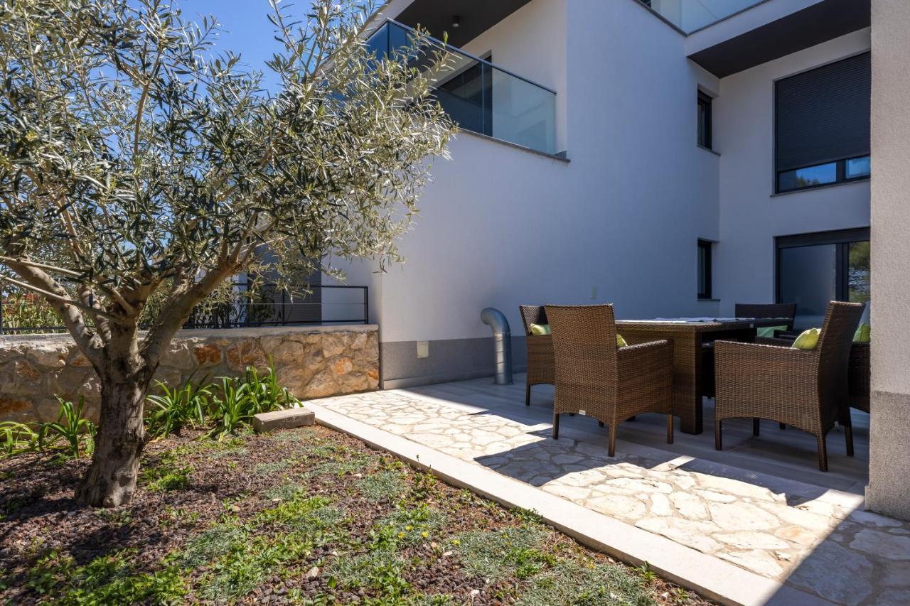 Apartments Olea Мали-Лошинь Экстерьер фото